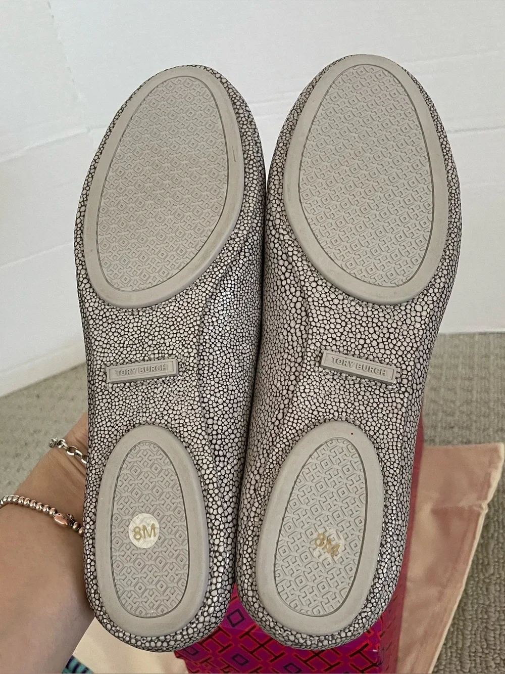 NIB Tory Burch minnie leather flat razza stone